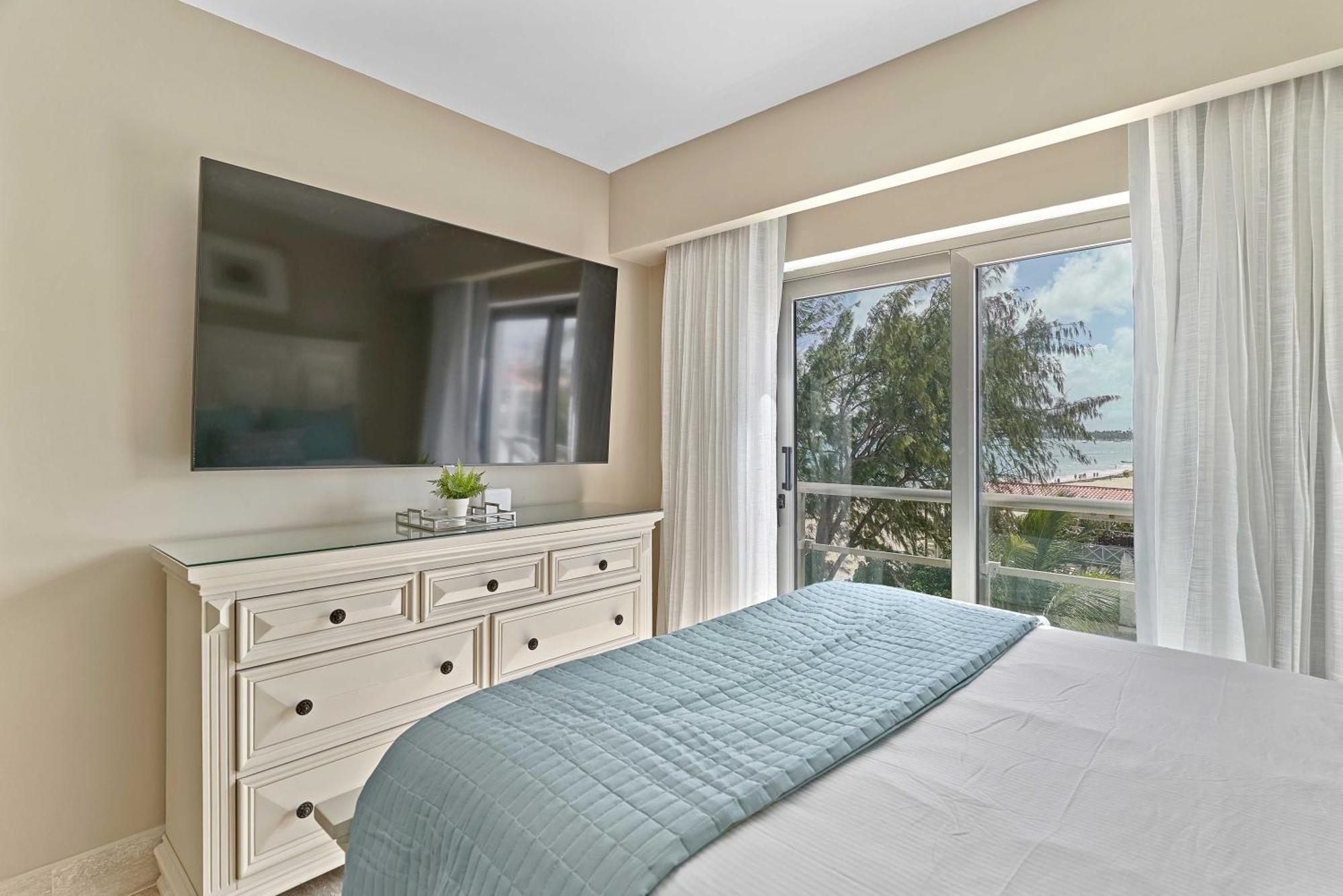 Costa Atlantica Punta Cana - Beach Vacation Condos מראה חיצוני תמונה